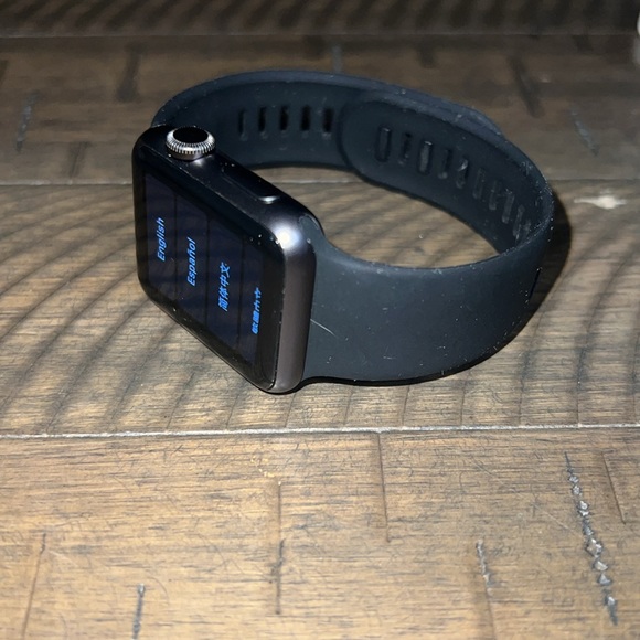 Apple Watch - Picture 3 of 6